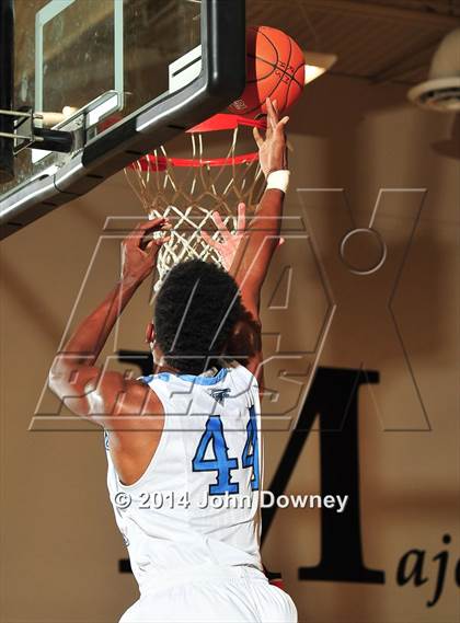 Thumbnail 2 in Poly @ Foothill (MaxPreps Holiday Classic) photogallery.
