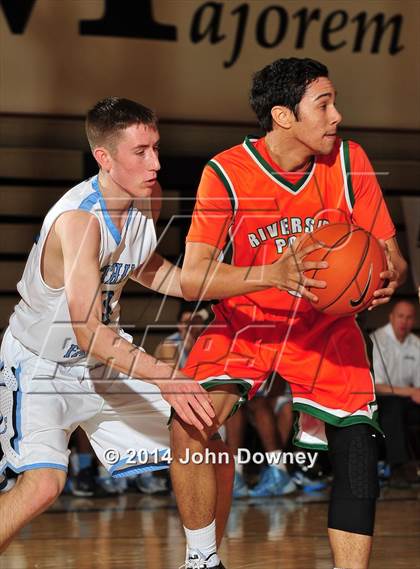 Thumbnail 2 in Poly @ Foothill (MaxPreps Holiday Classic) photogallery.