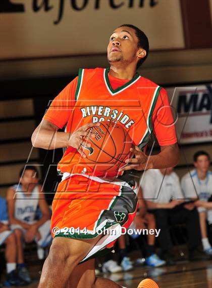 Thumbnail 3 in Poly @ Foothill (MaxPreps Holiday Classic) photogallery.