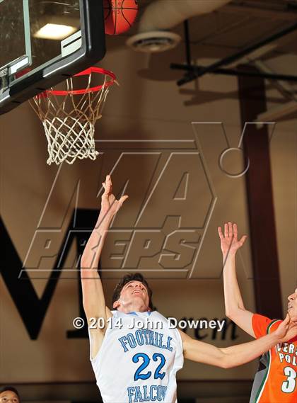 Thumbnail 1 in Poly @ Foothill (MaxPreps Holiday Classic) photogallery.
