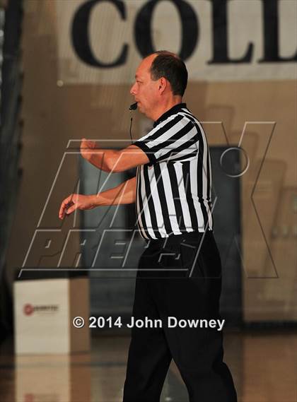 Thumbnail 2 in Poly @ Foothill (MaxPreps Holiday Classic) photogallery.