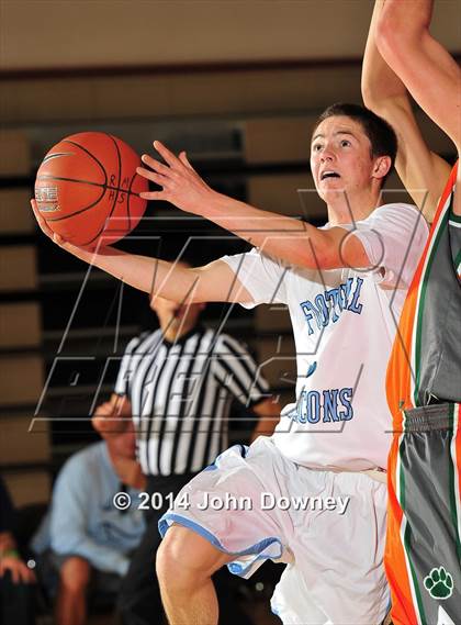 Thumbnail 2 in Poly @ Foothill (MaxPreps Holiday Classic) photogallery.