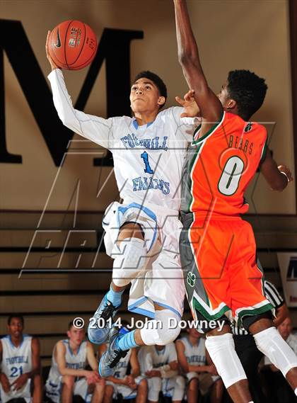 Thumbnail 2 in Poly @ Foothill (MaxPreps Holiday Classic) photogallery.