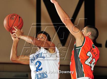 Thumbnail 3 in Poly @ Foothill (MaxPreps Holiday Classic) photogallery.