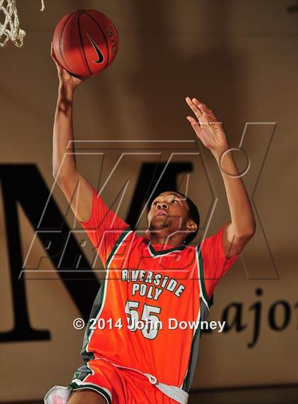 Thumbnail 3 in Poly @ Foothill (MaxPreps Holiday Classic) photogallery.