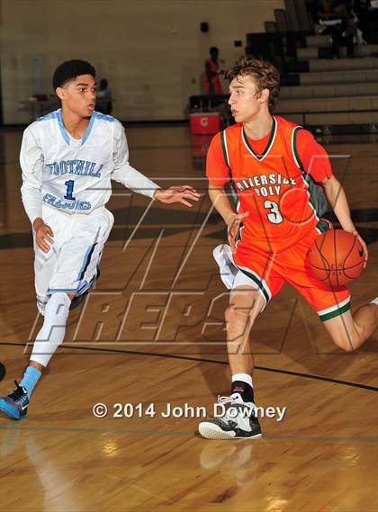 Thumbnail 1 in Poly @ Foothill (MaxPreps Holiday Classic) photogallery.