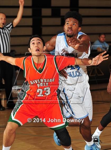 Thumbnail 1 in Poly @ Foothill (MaxPreps Holiday Classic) photogallery.