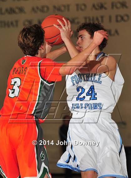 Thumbnail 3 in Poly @ Foothill (MaxPreps Holiday Classic) photogallery.