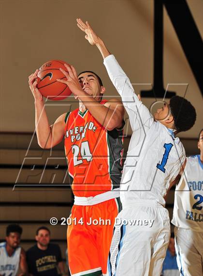 Thumbnail 3 in Poly @ Foothill (MaxPreps Holiday Classic) photogallery.