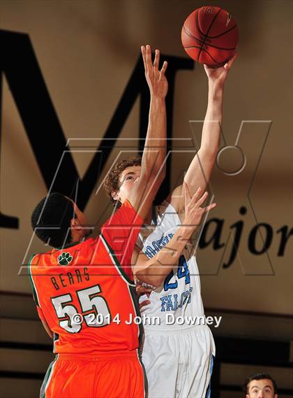Thumbnail 1 in Poly @ Foothill (MaxPreps Holiday Classic) photogallery.