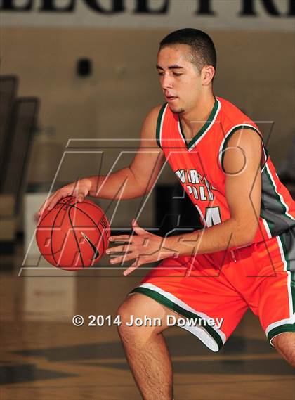 Thumbnail 1 in Poly @ Foothill (MaxPreps Holiday Classic) photogallery.