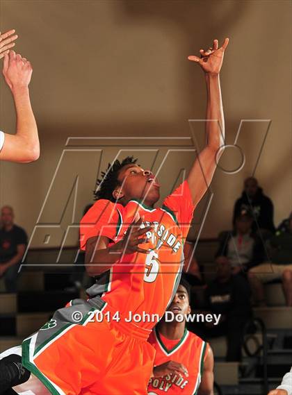 Thumbnail 3 in Poly @ Foothill (MaxPreps Holiday Classic) photogallery.