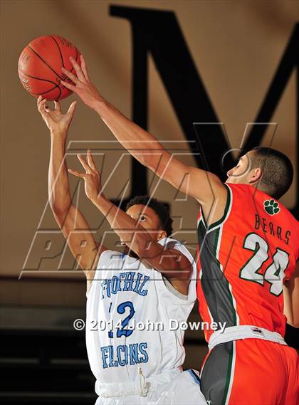 Thumbnail 1 in Poly @ Foothill (MaxPreps Holiday Classic) photogallery.