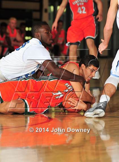 Thumbnail 3 in Poly @ Foothill (MaxPreps Holiday Classic) photogallery.