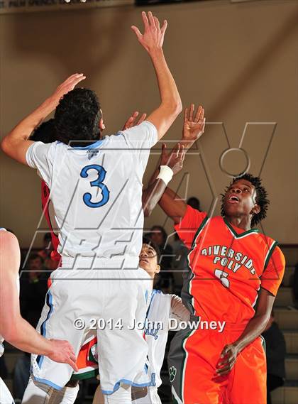 Thumbnail 1 in Poly @ Foothill (MaxPreps Holiday Classic) photogallery.