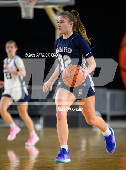 Thumbnail 2 in Woodinville vs. Gonzaga Prep (WIAA 4A Quarterfinals) photogallery.