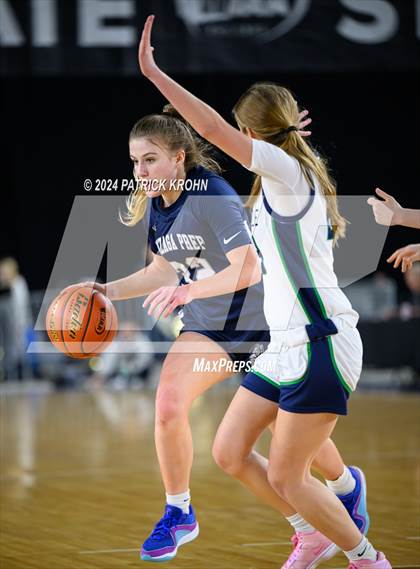 Thumbnail 3 in Woodinville vs. Gonzaga Prep (WIAA 4A Quarterfinals) photogallery.