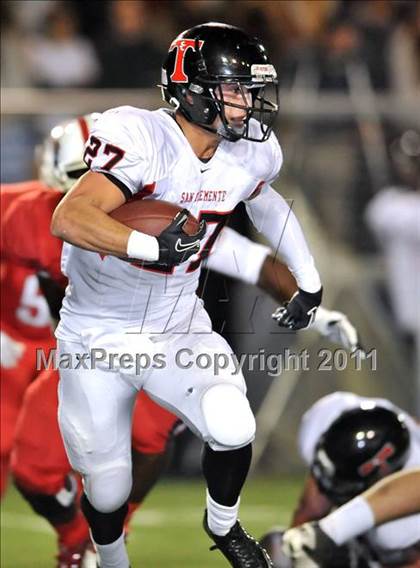 Thumbnail 1 in Tesoro vs. San Clemente (CIF SS Playoffs) photogallery.