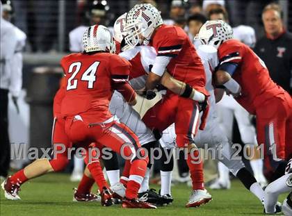 Thumbnail 1 in Tesoro vs. San Clemente (CIF SS Playoffs) photogallery.