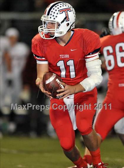 Thumbnail 2 in Tesoro vs. San Clemente (CIF SS Playoffs) photogallery.