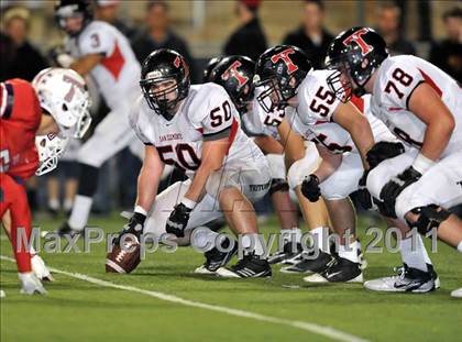Thumbnail 2 in Tesoro vs. San Clemente (CIF SS Playoffs) photogallery.