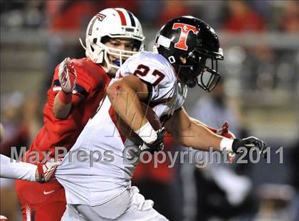 Thumbnail 3 in Tesoro vs. San Clemente (CIF SS Playoffs) photogallery.