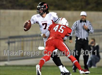 Thumbnail 1 in Tesoro vs. San Clemente (CIF SS Playoffs) photogallery.