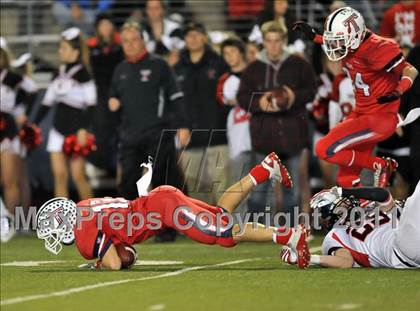 Thumbnail 1 in Tesoro vs. San Clemente (CIF SS Playoffs) photogallery.