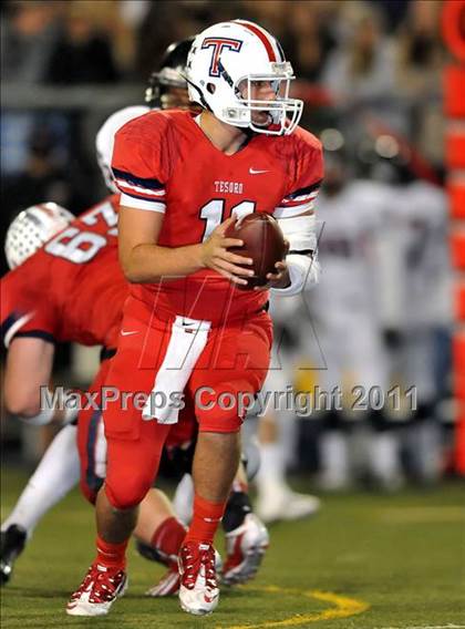 Thumbnail 2 in Tesoro vs. San Clemente (CIF SS Playoffs) photogallery.