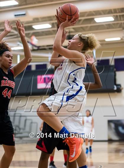 Thumbnail 2 in Rangeview vs. Fountain-Fort Carson (Douglas County Tournament) photogallery.