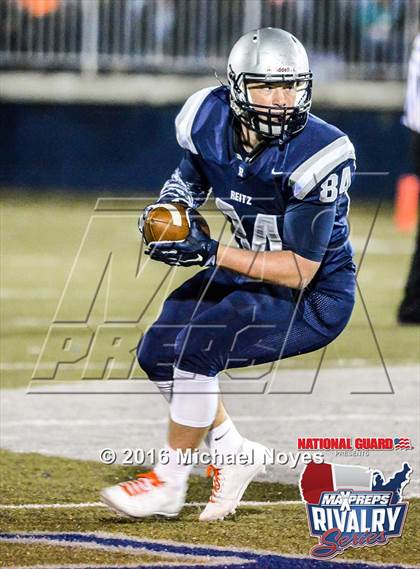 Thumbnail 3 in Evansville Mater Dei @ Evansville Reitz (2015 MaxPreps Rivalry Series) photogallery.