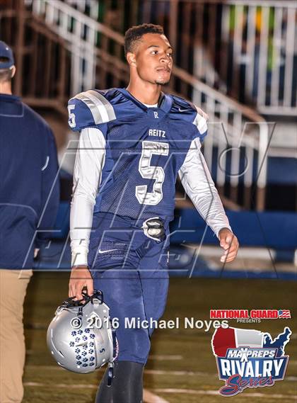 Thumbnail 1 in Evansville Mater Dei @ Evansville Reitz (2015 MaxPreps Rivalry Series) photogallery.