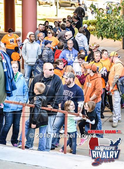 Thumbnail 2 in Evansville Mater Dei @ Evansville Reitz (2015 MaxPreps Rivalry Series) photogallery.