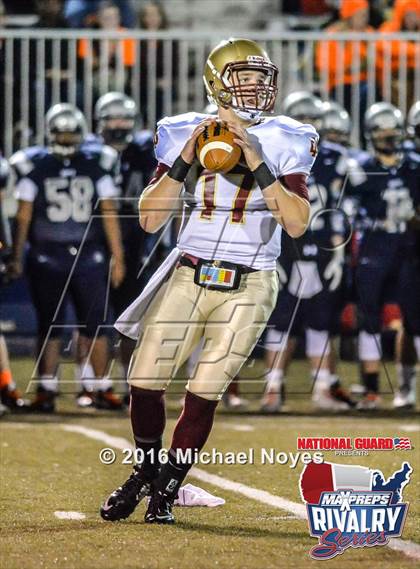 Thumbnail 2 in Evansville Mater Dei @ Evansville Reitz (2015 MaxPreps Rivalry Series) photogallery.
