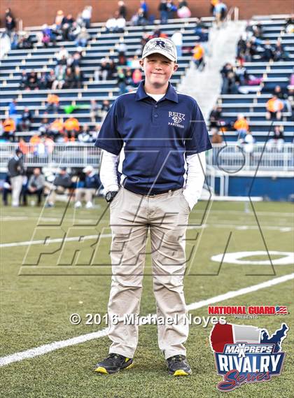Thumbnail 2 in Evansville Mater Dei @ Evansville Reitz (2015 MaxPreps Rivalry Series) photogallery.
