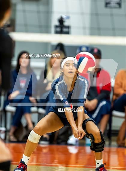 Thumbnail 1 in Liberty vs. Clovis West (CIF-CS D1 Final) photogallery.