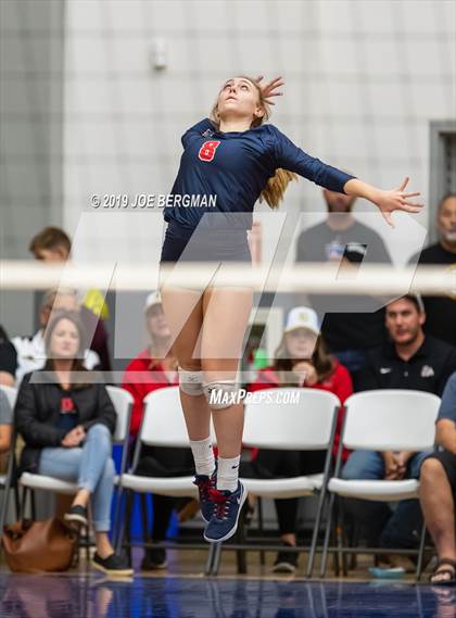 Thumbnail 1 in Liberty vs. Clovis West (CIF-CS D1 Final) photogallery.