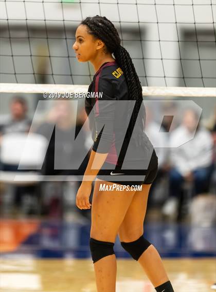 Thumbnail 1 in Liberty vs. Clovis West (CIF-CS D1 Final) photogallery.