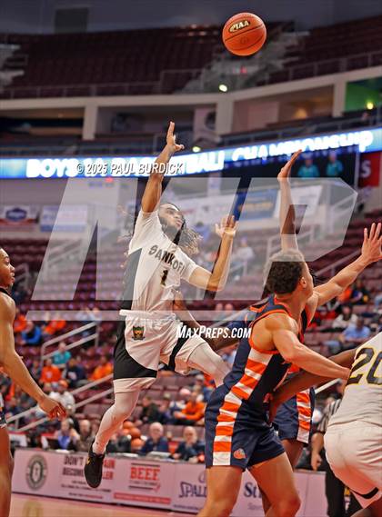 Thumbnail 1 in Sankofa Freedom Academy vs. Neighborhood Academy (PIAA 1A Championship) photogallery.