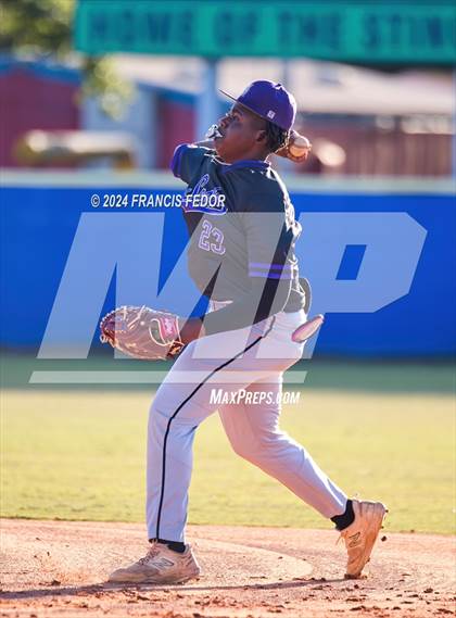 Thumbnail 1 in Spoto @ Sumner photogallery.