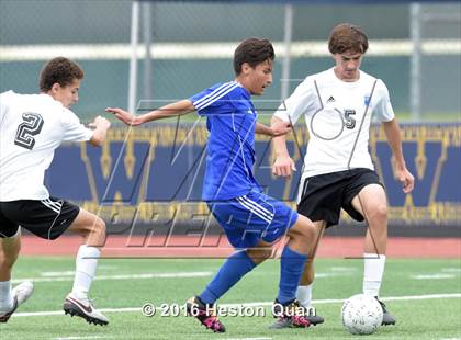 Thumbnail 3 in Saddleback Valley Christian vs. Fillmore (CIF-SS D7 Final) photogallery.