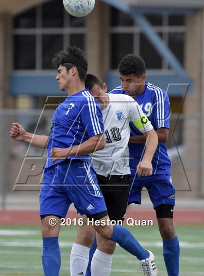 Thumbnail 3 in Saddleback Valley Christian vs. Fillmore (CIF-SS D7 Final) photogallery.