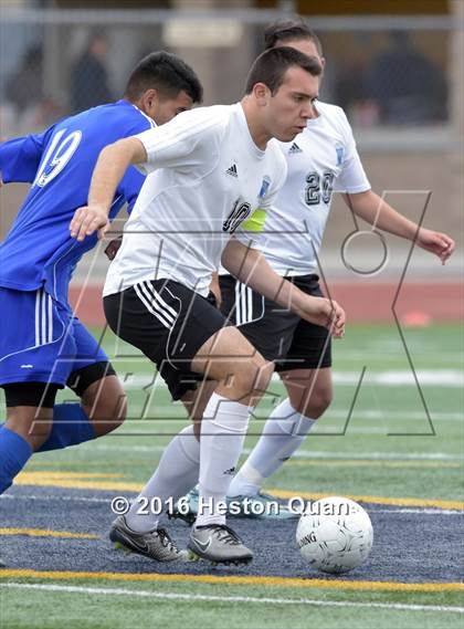 Thumbnail 3 in Saddleback Valley Christian vs. Fillmore (CIF-SS D7 Final) photogallery.