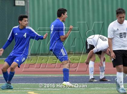 Thumbnail 1 in Saddleback Valley Christian vs. Fillmore (CIF-SS D7 Final) photogallery.