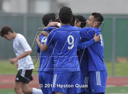 Thumbnail 2 in Saddleback Valley Christian vs. Fillmore (CIF-SS D7 Final) photogallery.