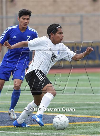 Thumbnail 2 in Saddleback Valley Christian vs. Fillmore (CIF-SS D7 Final) photogallery.