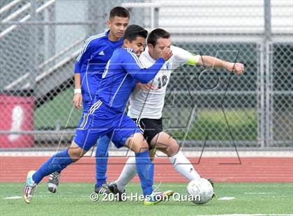 Thumbnail 2 in Saddleback Valley Christian vs. Fillmore (CIF-SS D7 Final) photogallery.