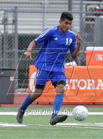 Thumbnail 3 in Saddleback Valley Christian vs. Fillmore (CIF-SS D7 Final) photogallery.