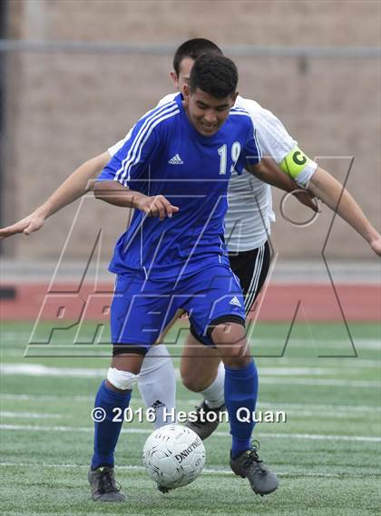 Thumbnail 3 in Saddleback Valley Christian vs. Fillmore (CIF-SS D7 Final) photogallery.