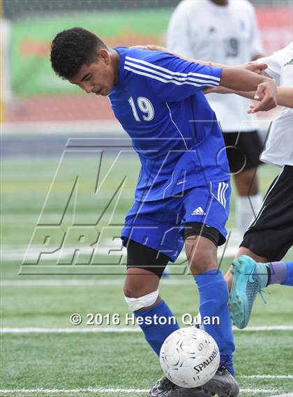 Thumbnail 2 in Saddleback Valley Christian vs. Fillmore (CIF-SS D7 Final) photogallery.